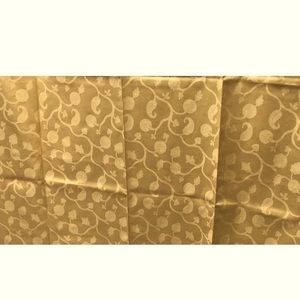 New Anichini 61”x61” Gold Egyptian Cotton Tablecloth